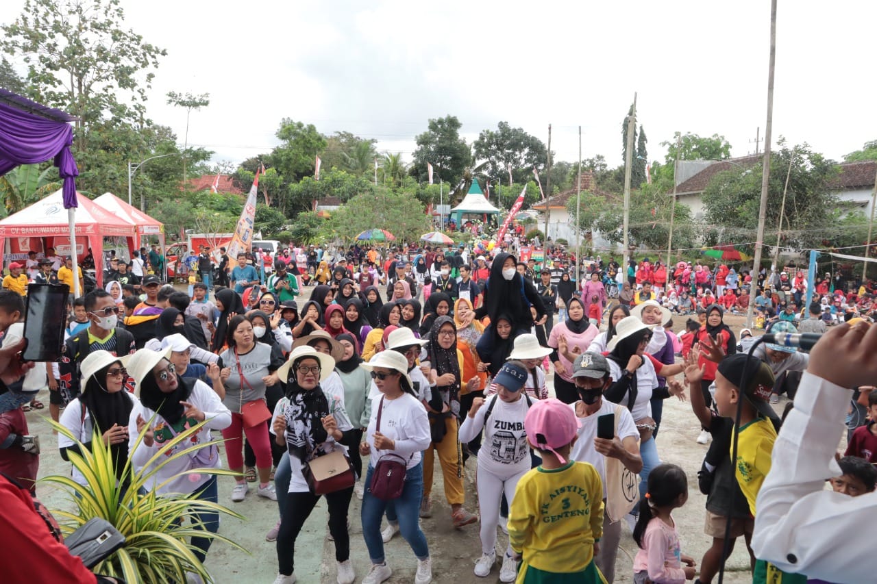Puncak Perayaan HUT RI ke-77: Karang Taruna Cakra Wiguna Gelar Jalan Sehat dan Pembagian Hadiah di Desa Kembiritan