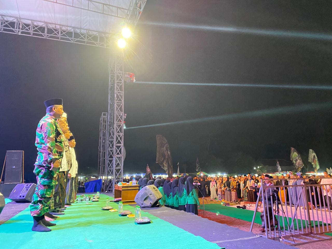 Gema Sholawat di Desa Kembiritan: Ikhtiar KPU Banyuwangi Wujudkan Pilkada Damai dan Anti-Golput