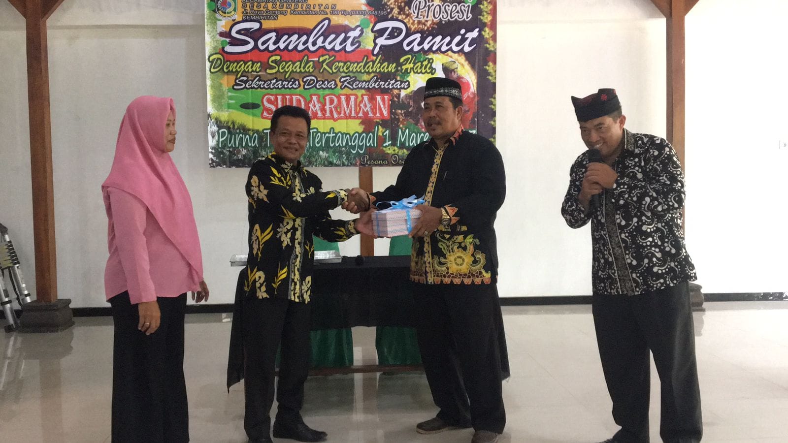 Penuh Haru, Desa Kembiritan Gelar Pisah Sambut Purna Tugas Bapak Sudarman di Resto Pesona Osing
